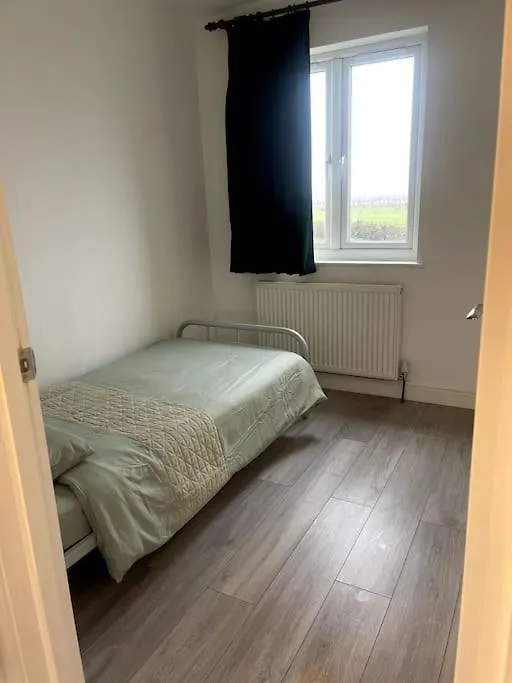 Apartment 4 Bedroom, Spacious House Harmondsworth