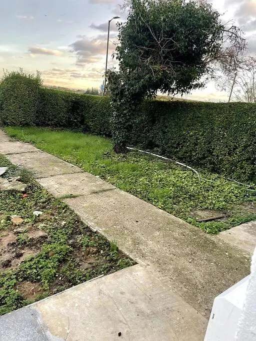 Apartment 4 Bedroom, Spacious House Harmondsworth
