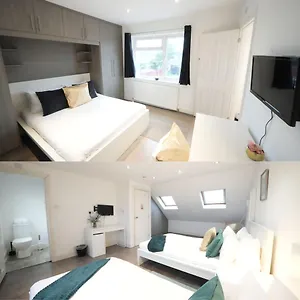 Grand Airport Ensuites Homestay